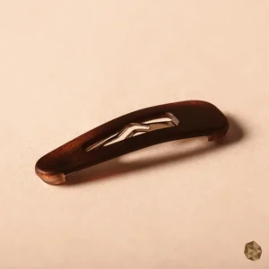 Hebilla en carey ecológico: hebilla tic tac de carey, tamaño 3.5 cm. Hebillas en carey Bogotá, Cali, Medellín, Ibagué, Popayán, Cartagena, Armenia, etc. Peinados con hebillas en carey, recogidos con hebillas en carey. ArtesanÍa francesa en Carey Ecológico