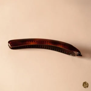 banana de carey, accesorio de lujo, peine decorativo, accesorio para el cabello, alta calidad, elegante, diseño exclusivo, artesanal, sofisticado, complemento de moda, cuidado del cabello, peinado elegante, accesorio femenino, moda y estilo, cuidado personal