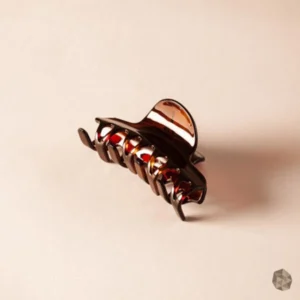 Caimán en carey ecológico en Colombia con diseño de bandas modernas, accesorio de lujo disponible en Bogotá, Cali, Ibagué, Medellín, Manizales, Popayán, Villavicencio, Pitalito, Barranquilla, Cartagena y Bucaramanga.