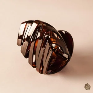 Caimán en carey ecológico en Colombia con diseño de bandas modernas, accesorio de lujo disponible en Bogotá, Cali, Ibagué, Medellín, Manizales, Popayán, Villavicencio, Pitalito, Barranquilla, Cartagena y Bucaramanga.