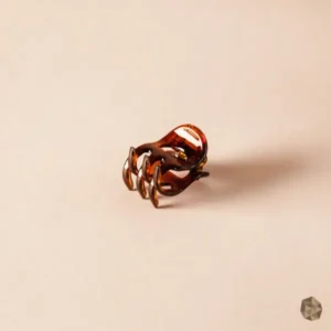 Caimán en carey ecológico en Colombia con diseño de bandas modernas, accesorio de lujo disponible en Bogotá, Cali, Ibagué, Medellín, Manizales, Popayán, Villavicencio, Pitalito, Barranquilla, Cartagena y Bucaramanga.