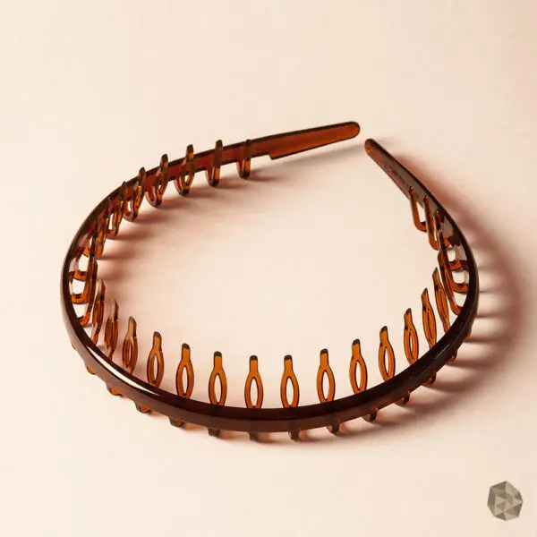 Diadema en carey ecológico en Colombia, accesorio de lujo disponible en Bogotá, Cali, Ibagué, Medellín, Manizales, Popayán, Villavicencio, Pitalito, Barranquilla, Cartagena y Bucaramanga.