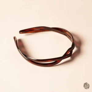 Diadema en carey ecológico en Colombia, accesorio de lujo disponible en Bogotá, Cali, Ibagué, Medellín, Manizales, Popayán, Villavicencio, Pitalito, Barranquilla, Cartagena y Bucaramanga.