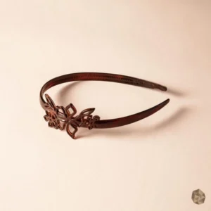 Diadema en carey ecológico en Colombia, accesorio de lujo disponible en Bogotá, Cali, Ibagué, Medellín, Manizales, Popayán, Villavicencio, Pitalito, Barranquilla, Cartagena y Bucaramanga.