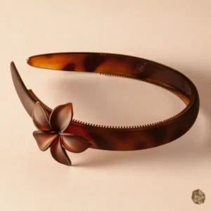 Diadema en carey ecológico en Colombia, accesorio de lujo disponible en Bogotá, Cali, Ibagué, Medellín, Manizales, Popayán, Villavicencio, Pitalito, Barranquilla, Cartagena y Bucaramanga.