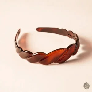 Diadema en carey ecológico en Colombia, accesorio de lujo disponible en Bogotá, Cali, Ibagué, Medellín, Manizales, Popayán, Villavicencio, Pitalito, Barranquilla, Cartagena y Bucaramanga.