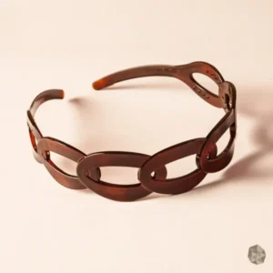Diadema en carey ecológico en Colombia, accesorio de lujo disponible en Bogotá, Cali, Ibagué, Medellín, Manizales, Popayán, Villavicencio, Pitalito, Barranquilla, Cartagena y Bucaramanga.