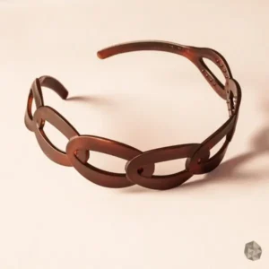 Diadema en carey ecológico en Colombia, accesorio de lujo disponible en Bogotá, Cali, Ibagué, Medellín, Manizales, Popayán, Villavicencio, Pitalito, Barranquilla, Cartagena y Bucaramanga.