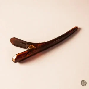 pico de loro carey, accesorio cabello lujo, pinza carey, clip cabello elegante, accesorios cabello Colombia, accesorios Bogotá, Medellín, Cali, Barranquilla, Cartagena, diseño exclusivo, alta calidad, hecho a mano, moda femenina, peinado elegante, accesorio premium, lujo artesanal, tendencia cabello, complemento sofisticado